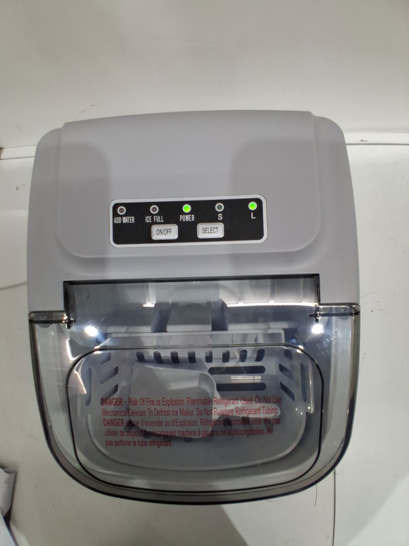 FRIGIDAIRE COMPACT COUNTERTOP ELECTRIC ICE MAKER - MAKES 26LBS OF ICE/DAY - SILVER (MODEL: EFIC189-B-SILVER) image 4