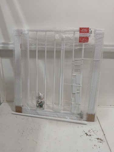 SAFETY 1ST EASY INSTALL WALK THROUGH BABY GATE - 29" - 38" X 28" - WHITE (MODEL: GA105CWHOF2) image 3
