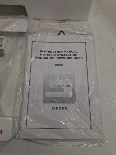 SINGER QUANTUM STYLIST 9960 COMPUTERIZED SEWING MACHINE with led light - 600 built-in Stitches - white (MODEL: 9960) image 7