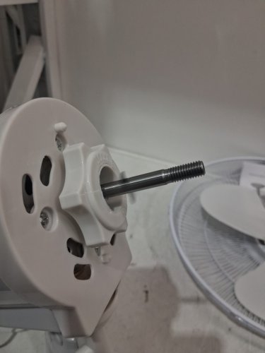 TOOLTECH 3-SPEED INDOOR OSCILLATING DESK FAN - 16" - WHITE (MODEL: 100076) image 4