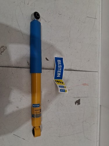 bilstein b6 4600 series rear shock - fits 1999-06 Chevrolet silverado 1500 & GMC sierra 1500 - yellow/blue (model: 24-029032) image 4