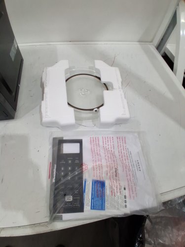DANBY 700W COUNTERTOP MICROWAVE - 0.7 CU.FT - BLACK (MODEL: DBMW0721BBB) image 4