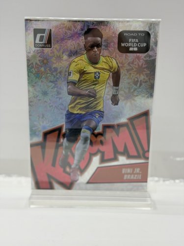 VINI JR. BRAZIL - JUMBO KABOOM 5"X7" PAINI DONRUSS FIFA 2026 CARD WITH STAND DISPLAY image 2