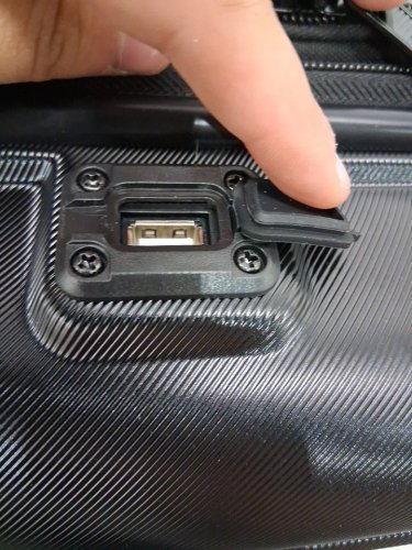 SAMSONITE OMNI 2 EXPANDABLE HARDSIDE CARRY ON SPINNER SUITCASE & usb charger - 22" x 14" x 9" - MIDNIGHT BLACK (model: 138452-1548) image 2