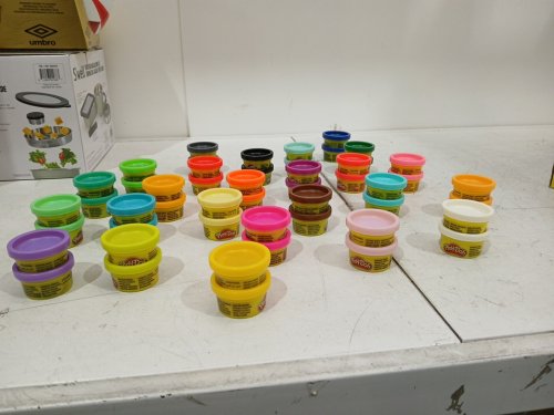 50pK Play-doh pack o' fun molding clay - 25 assorted colours image 4