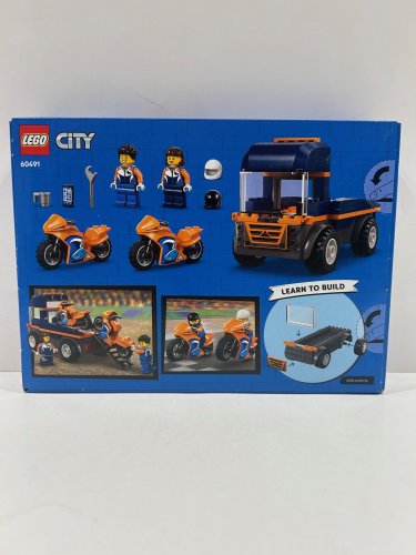 88pc Lego - city - motorcycle transporter (60491) image 4