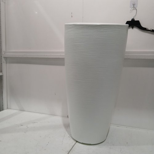 Mayne Modesto modern elegant planter box - 32"- white (model: MP8880W) image 3