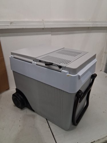 Koolatron Electric Cooler- 31L- 12V- grey (model: rsl9235s1/W65 AZ) image 3