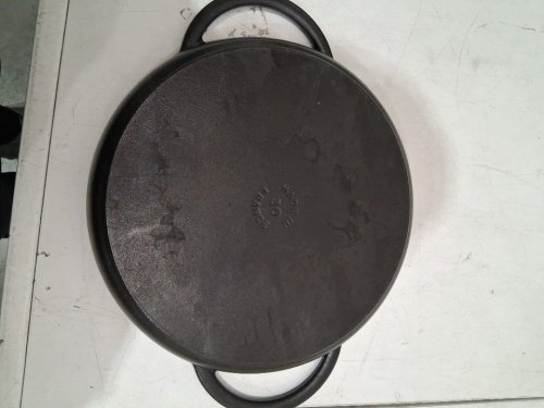staub grill pan with integrated handles - 12" round - cast iron (model: 1894933) image 5