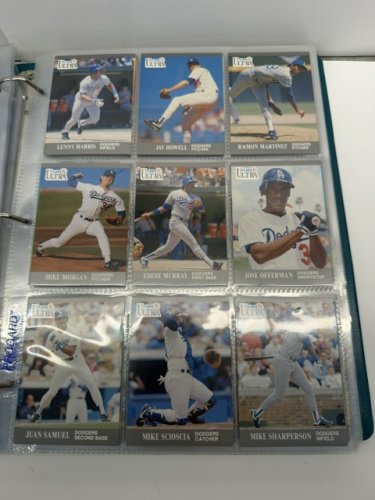 500 APPROX ASSSTD 1991 FLEER BASEBALL MLB CARDS image 19