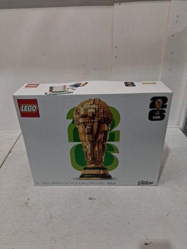 LEGO FIFA World Cup™ Official Trophy - (MODEL:#43020) image 2