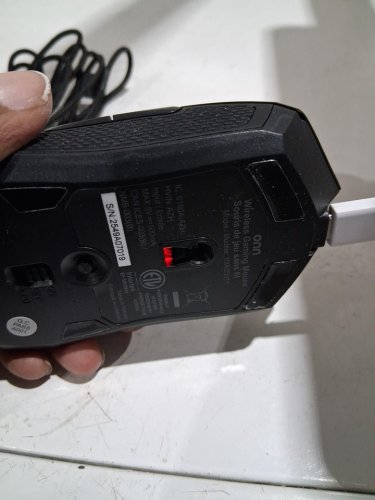 ONN. WIRELESS RECHARGEABLE GAMING MOUSE WITH LIGHTS - 24GHZ - BLACK image 4