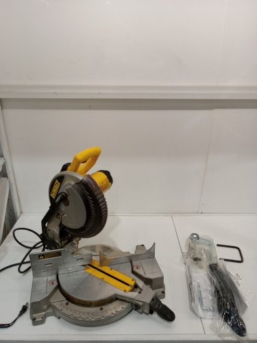 dewalt corded miter saw, 15 amp , TOOL ONLY, 10" - YELLOW (MODEL: DWS713) image 2