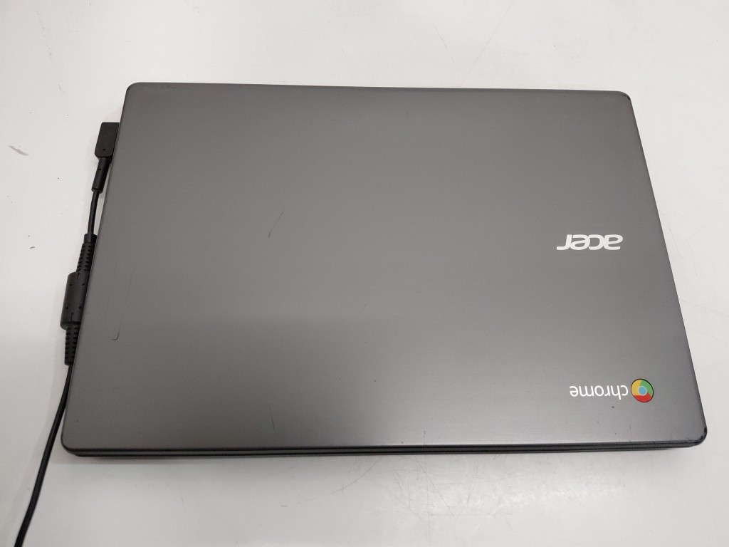 Acer Chromebook 11, 11.6" with Intel Celeron 3205U, 4GB RAM, 16GB SSD (model: C740-C4PE) image 3