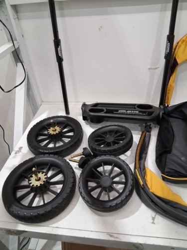 Evenflo pivot xplore adventurer all-terrain double stroller wagon with push or pull handle - grey/yellow - (model: 19162343) image 3