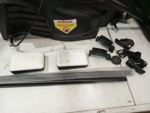 Litheli Cordless Lawn Mower with adjustable height 2x20v battery- 16"- white/Black - (Model: U20LM03-0A220/egt010182) image 4