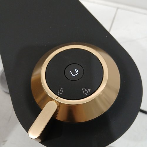 Nespresso Vertuo Pop + Deluxe Pod Coffee & Espresso Machine - 6 CUP SIZES - BLACK/ GOLD (MODEL: BNV125MTB1BUC1) image 6