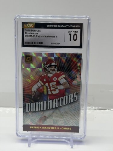 CGC GRADED 10 GEM MINT 2019 DONRUSS DOMINATORS PATRICK MAHOMES II #DOM-15 image 2