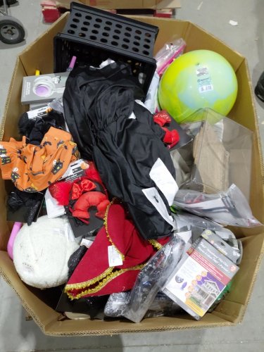 assorted MIXED item MYSTERY PALLET - VARIOUS PRODUCTS - aprox 300+ - (pallet #26) image 3
