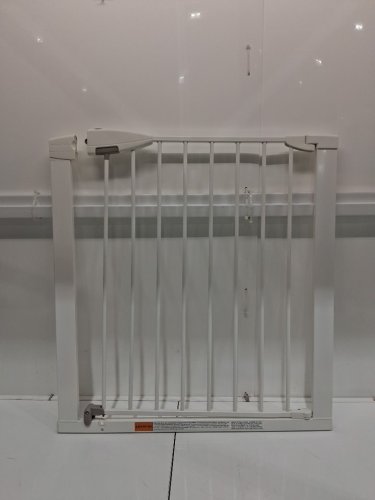 MUNCHKIN EASY CLOSE SAFETY GATE - 29.5" TO 35"W X 29.5"H - WHITE (MODEL: MK0002-012 REV 5) image 3