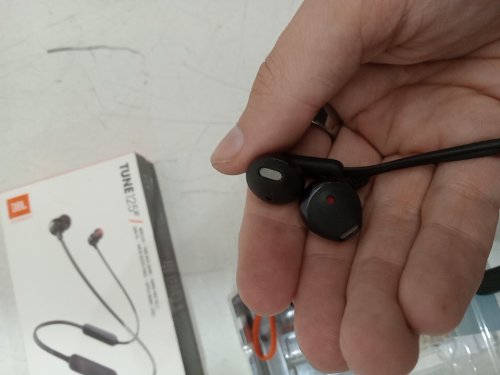 JBL Tune 215 - Bluetooth Wireless in-Ear Headphones with 3-Button Mic/Remote and Flat Cable - Black (Model: ‎Tune 215BT) image 4