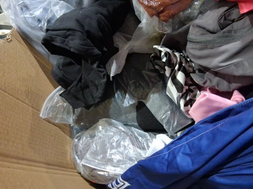 assorted MIXED Clothes MYSTERY PALLET - VARIOUS clothes and sizes - aprox 300+ image 10