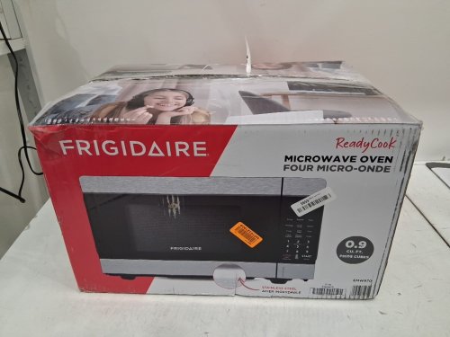 DANBY COUNTERTOP MICROWAVE- 0.9 CU. FT - 900W - BLACK (MODEL: DBMW0921BBB) image 8