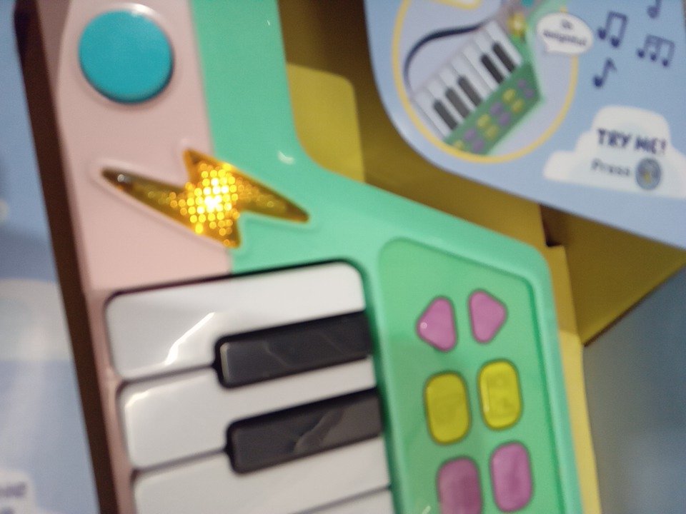 KIDS VTECH BLUEY KEYTAR WITH 10 INST… King of the North Auction