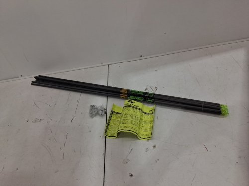 HUNTER Gold Tip Velocity XT 300 Arrows- 2"- GREEN/BLACK image 4