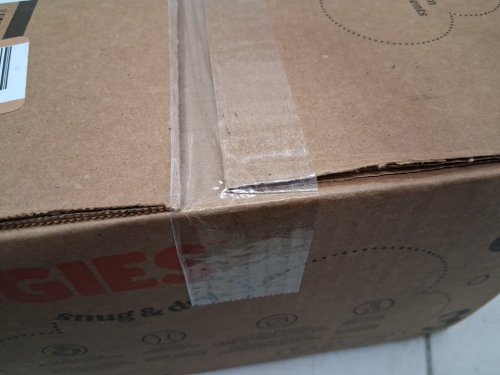 210PK HUGGIES SNUG AND DRY DIAPERS - SIZE 3 - WHITE image 3