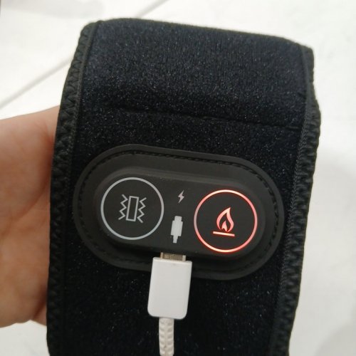 YABUU CORDLESS WRIST/HAND MASSAGE HEATING PAD FOR CARPAL TUNNEL - 3000MAH BATTERY - WRIST PAIN RELIEF HEAT WRAP WITH VIBRATION AND ADJUSTABLE HEAT SETTINGS - OSFM - BLACK (MODEL: YB013) image 4