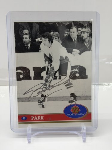 SIGNED BRAD PARK -  1991 FUTURE (1972 HOCKEY CANDA OLYMPICS CARD) image 2