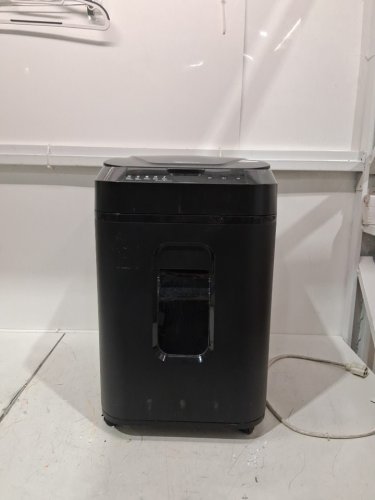 amazon basics 150 Sheet Autofeed Micro Cut Paper Credit Card Shredder for Security - black (model: b07nxjt6nn) image 3