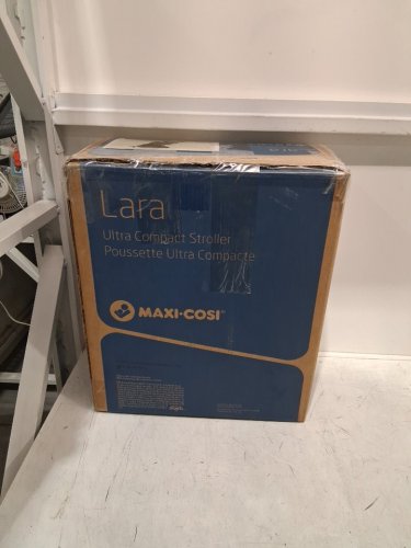MAXI-COSI LARA ULTRA COMPACT foldable STROLLER - ESSENTIAL BLACK (MODEL: 01323CFNA) image 2
