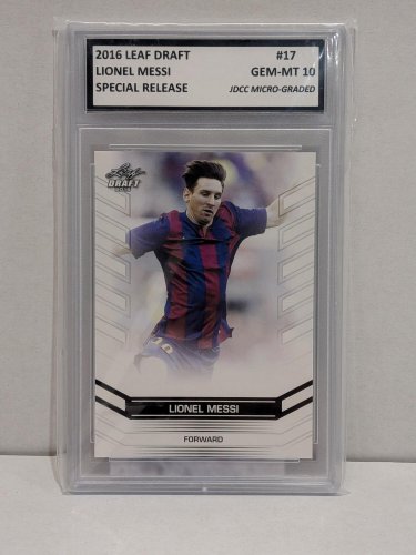 LIONEL MESSI SPECIAL RELEASE FIFA CARD - JDCC GEM MINT 10 - 2016 LEAF DRAFT #17 image 2