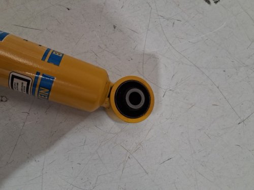 bilstein b6 4600 series rear shock - fits 1999-06 Chevrolet silverado 1500 & GMC sierra 1500 - yellow/blue (model: 24-029032) image 5