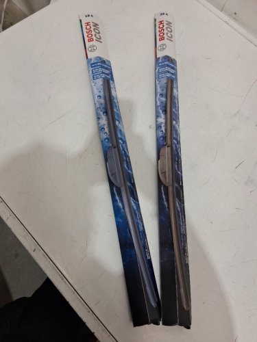 2PC BOSCH ICON Driver and Passenger Side Beam Wiper Blades - 26a and 18a - black (model: 26a18a) image 3
