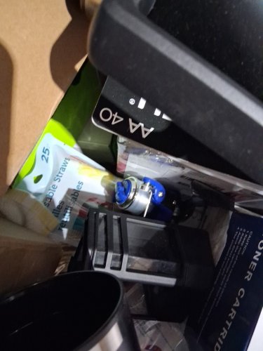 assorted MIXED item MYSTERY PALLET - VARIOUS PRODUCTS - aprox 300+ - (pallet #21) image 9