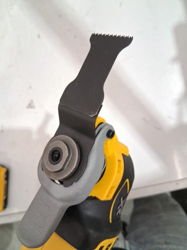 DEWALT XR Brushless 3-speed Oscillating multi-Tool *Tool only* - 20V MAX (model: DCS356B) image 3