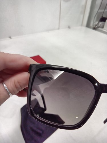 unisex hugo eyewear polarized sunglasses  - black frame/ grey lense (model:  hg 1327) image 4