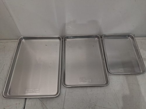 3PC Nordic Ware Baker's Delight Aluminum Cooking sheet Pan Set  - quarter sheet, half sheet & jelly roll sheet image 2