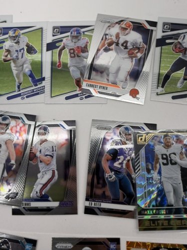 95 ASSTD FOOTBALL CARDS image 11