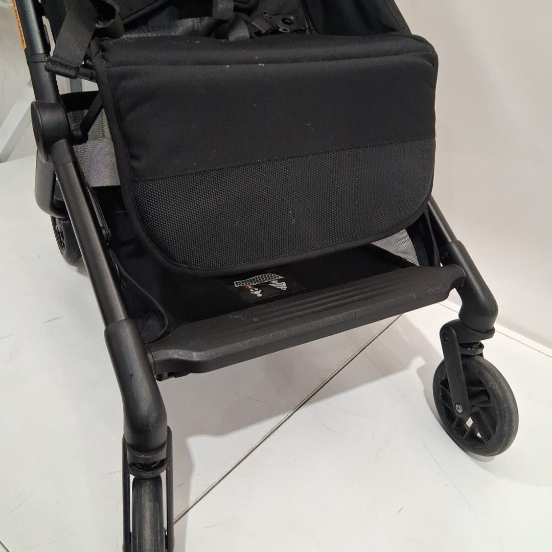 UPPAbaby Minu V3 Travel Stroller - Jake Charcoal (model:‎ 0803-MIN-NA-JKE) image 4