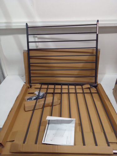MUNCHKIN PUSH TO CLOSE BABY GATE FOR STAIRS WITH HARDWARE - fits up to 45" wide - BLACK (MODEL: 46777001-SIOC/mk0001 rev4) image 3