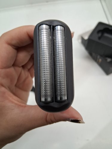 mens fuitfuery cordless electric foil shaver with led display - black (model: h7) image 4