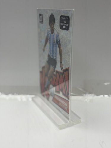 DIEGO MARADONA ARGENTINA - JUMBO KABOOM 5"X7" PAINI DONRUSS FIFA 2026 CARD WITH STAND DISPLAY image 3