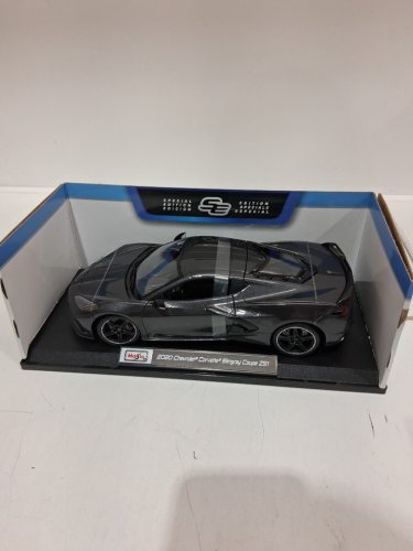 maisto Special Edition 2020 Chevrolet Corvette Stingray Z51 Model Die Cast Truck - 1:18 scale - GREY (model: 9897765) image 2