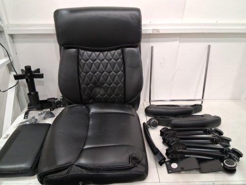 Colamy  Executive Office Chair with lumbar support and Foot rest- 28" x 14" - black (model: CZY-OCSO2C-250822-02) image 2
