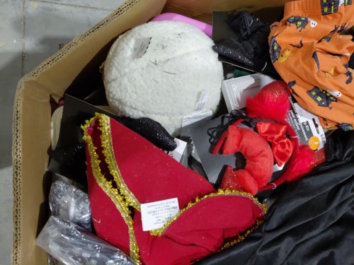 assorted MIXED item MYSTERY PALLET - VARIOUS PRODUCTS - aprox 300+ - (pallet #26) image 4