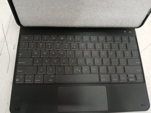 esr ipad 13 air magnetic case with keyboard - black (model: 6b024) image 5